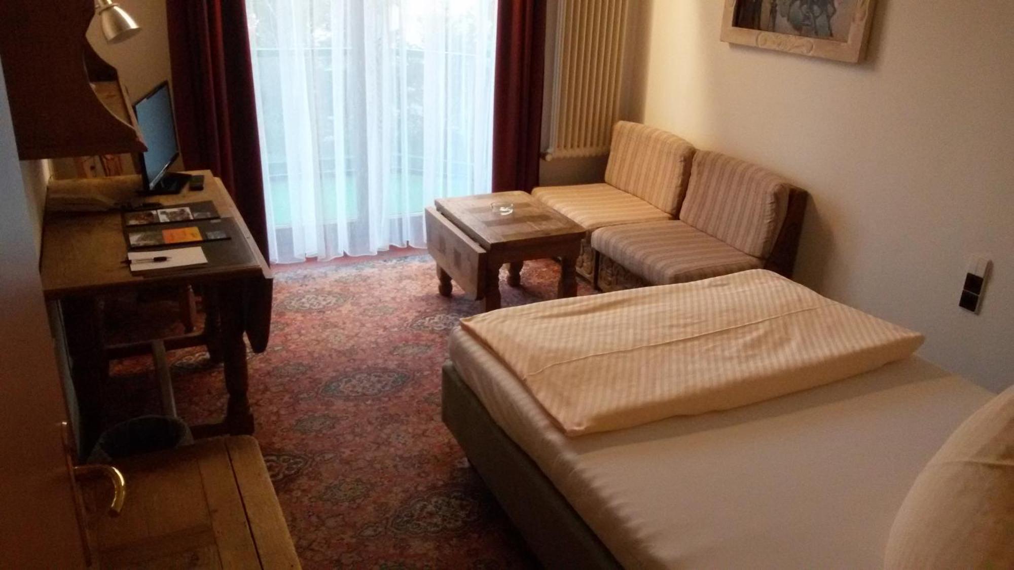 Single Room,1556093614:JPEG